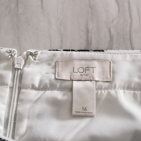 LOFT OUTFITTERS Wool Blend A line Midi skirt. Size 16 - Picture 7 of 9